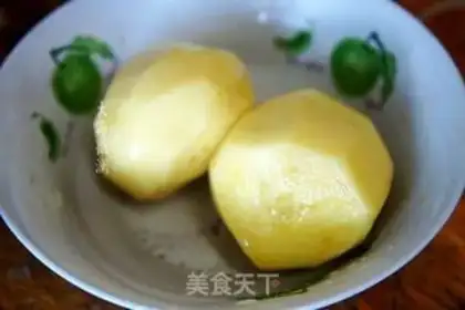 Make Sour pork and potatoes step 1