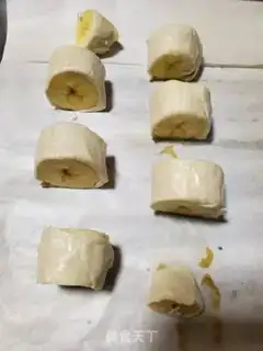 Make Banana rolls step 4
