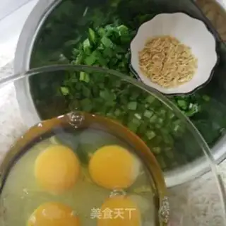 Make Shrimp and eggs step 0