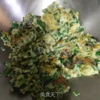 Make Shrimp and eggs step 4