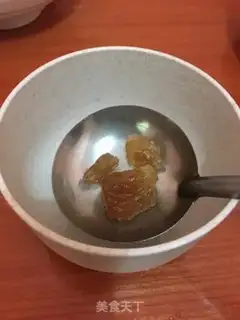Make Milk peanut silver ear soup step 1