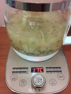 Make Milk peanut silver ear soup step 2