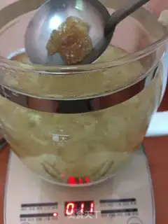 Make Milk peanut silver ear soup step 3