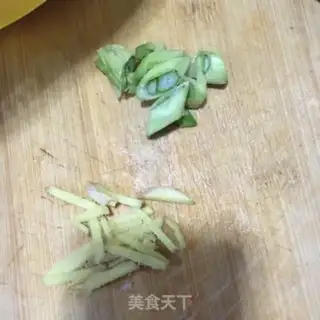 Make Shrimp radish soup step 2