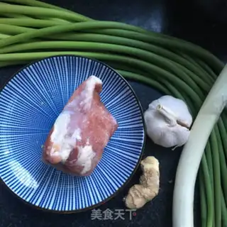 Make Scratch pepper and garlic step 0