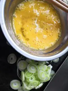 Make Beef pelt and egg fried rice step 0