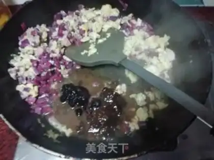 Make The radish egg sauce noodles step 7