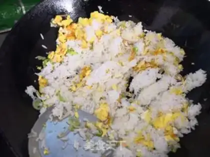 Make Beef pelt and egg fried rice step 4