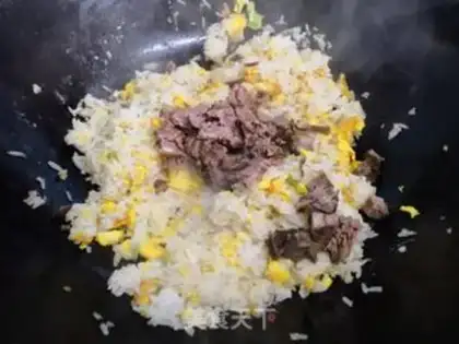 Make Beef pelt and egg fried rice step 5