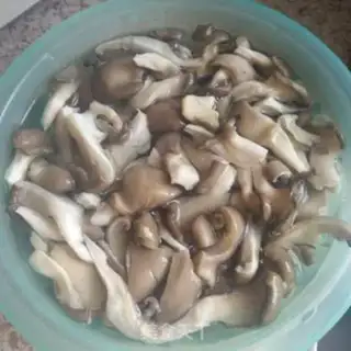 Make Twin pepper fried mushrooms step 0