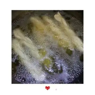 Make Black peppers, fragrances, plums step 9