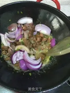 Make Onion fried lamb step 10