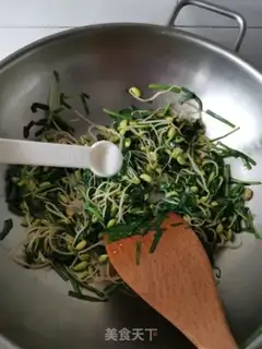 Make The bean sprouts step 6