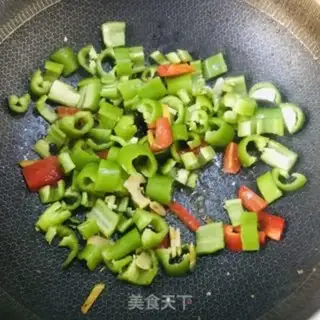 Make Green pepper gold tofu step 4