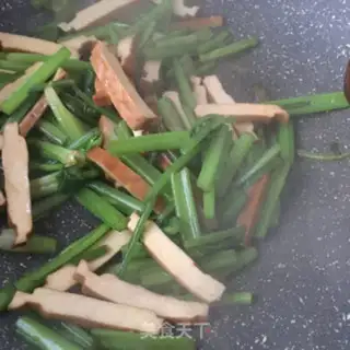 Make Celery fried beans step 10