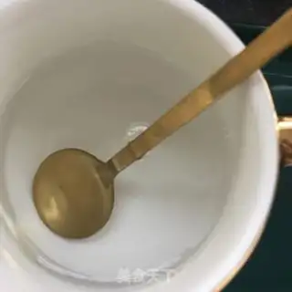 Make A bee of vanilla fruit step 1