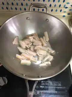Make Garlic little fried meat step 2