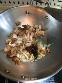 Make Garlic little fried meat step 5