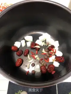 Make Sydney Silver Ear lilies step 1