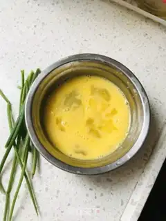 Make Egg fried rice step 1