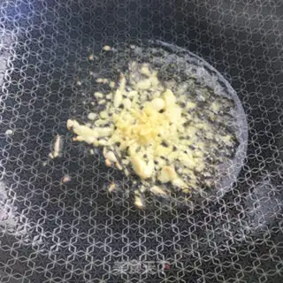 Make Garlic sprouts step 3