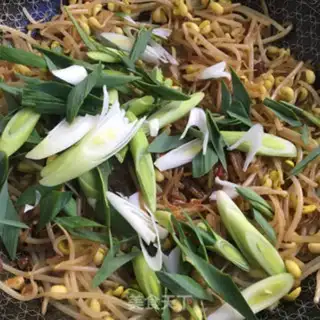 Make Garlic sprouts step 7