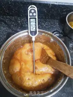 Make Handmade ginger fudge step 5