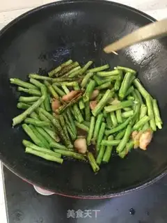 Make Sheep bean horns step 7
