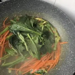 Make A spinach mix fan step 7