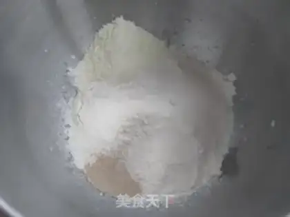 Make Yummy cream toast step 1