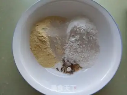 Make Corn-coated sugar buns step 0