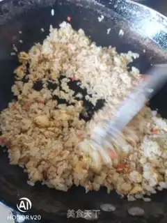 Make Pineapple shrimp fried rice step 2