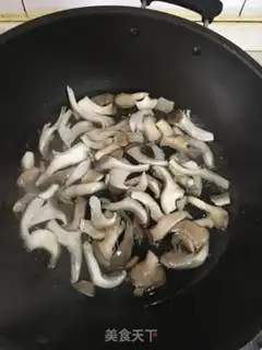 Make Shrimp-shrimp-skin-sprung bean sprouts soup step 0