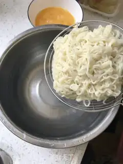 Make Soy sauce and egg noodles step 3