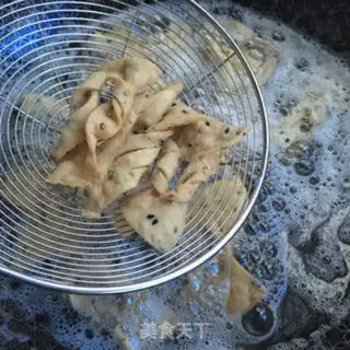 Make Plum leaves step 12