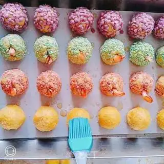 Make Five colourballs step 4