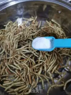 Make Frozen fish and grass step 2
