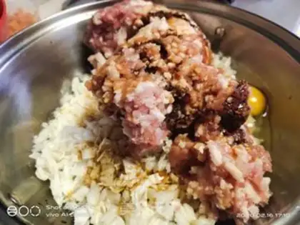 Make The cabbage meatpoll step 3