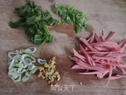 Make Sour chili soup step 1