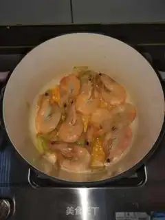 Make Shrimp soup, tofu step 0