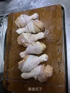 Make A chicken leg with mushrooms step 1