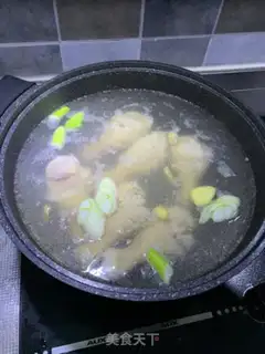 Make A chicken leg with mushrooms step 2