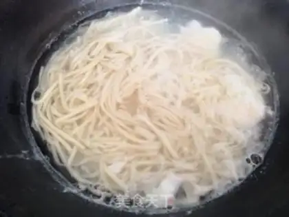 Make A green egg noodles step 2