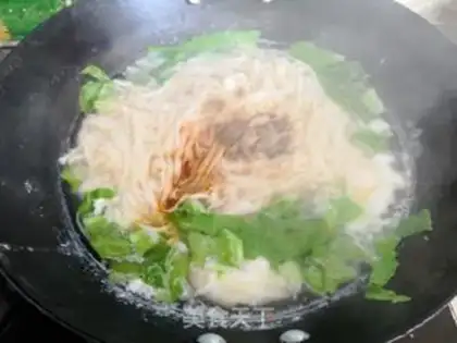 Make A green egg noodles step 4