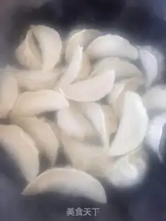 Make Big cabbage pork dumplings step 6