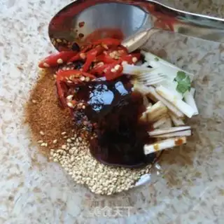 Make Spicy noodles step 0