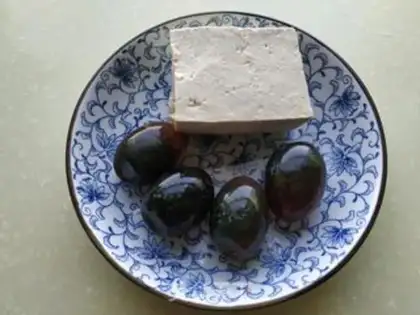 Make Eggs and tofu step 1