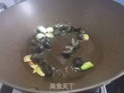 Make Sea cucumber and celery step 5