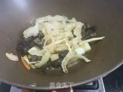 Make Sea cucumber and celery step 6