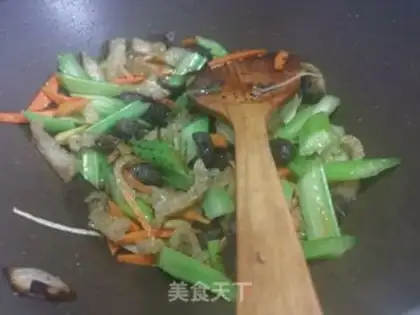 Make Sea cucumber and celery step 8